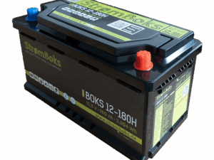 StrømBoks BOKS 12-180H - die LiFePO Batterie mit Bluetooth, Heizung und smartem BMS für Untersitzmontage.